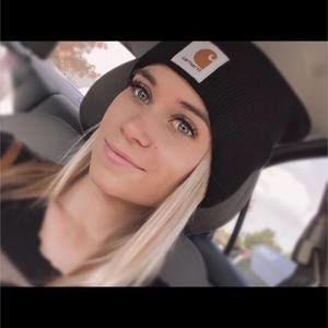 Meet your Posher, Lexie